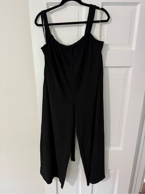 Listicle Black Maternity Junpsuit